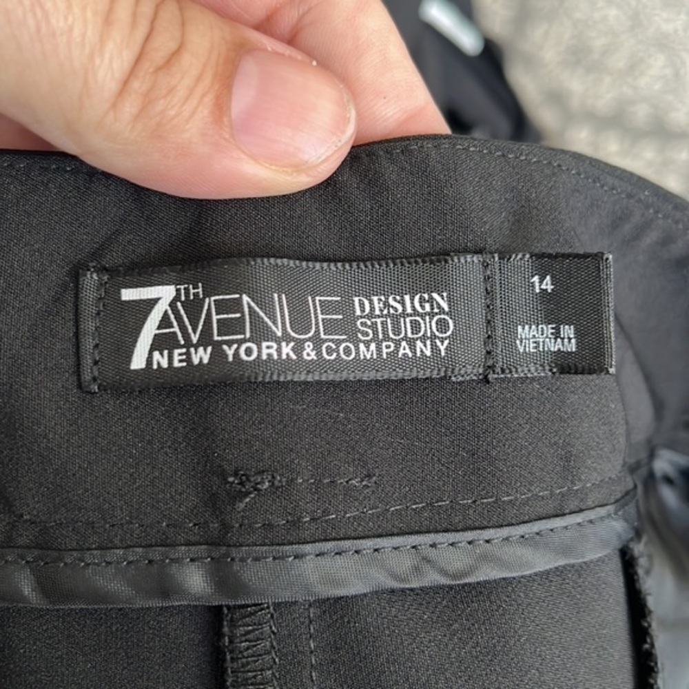 New York & company‎ black pants stretchy - Picture 9 of 10